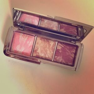 Hourglass blush palette